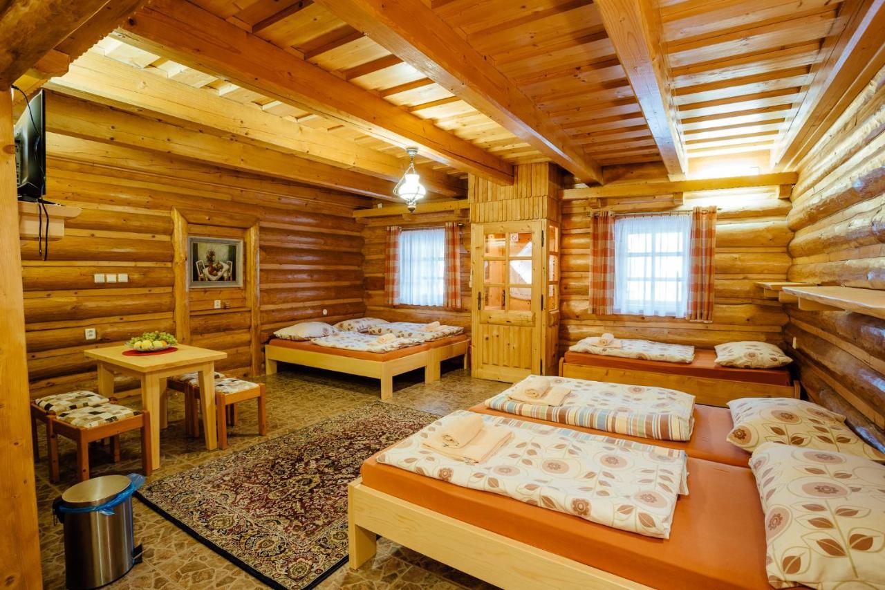 Janosikova Valaska Hills Apartments Терхова Экстерьер фото
