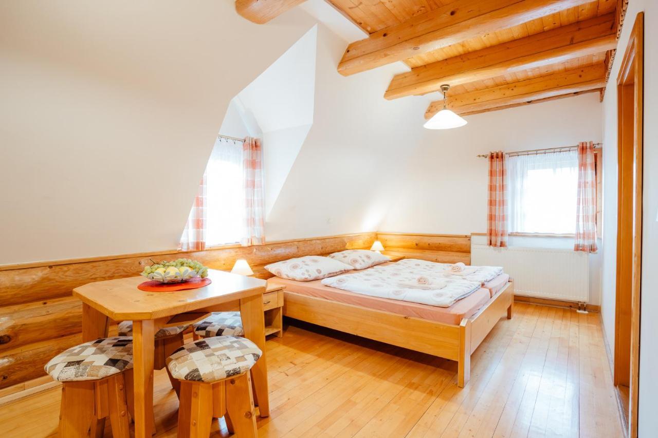 Janosikova Valaska Hills Apartments Терхова Экстерьер фото
