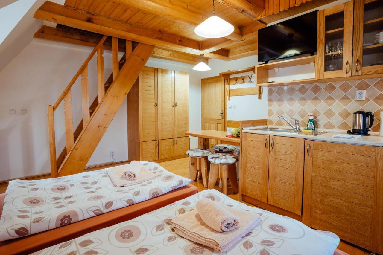Janosikova Valaska Hills Apartments Терхова Экстерьер фото