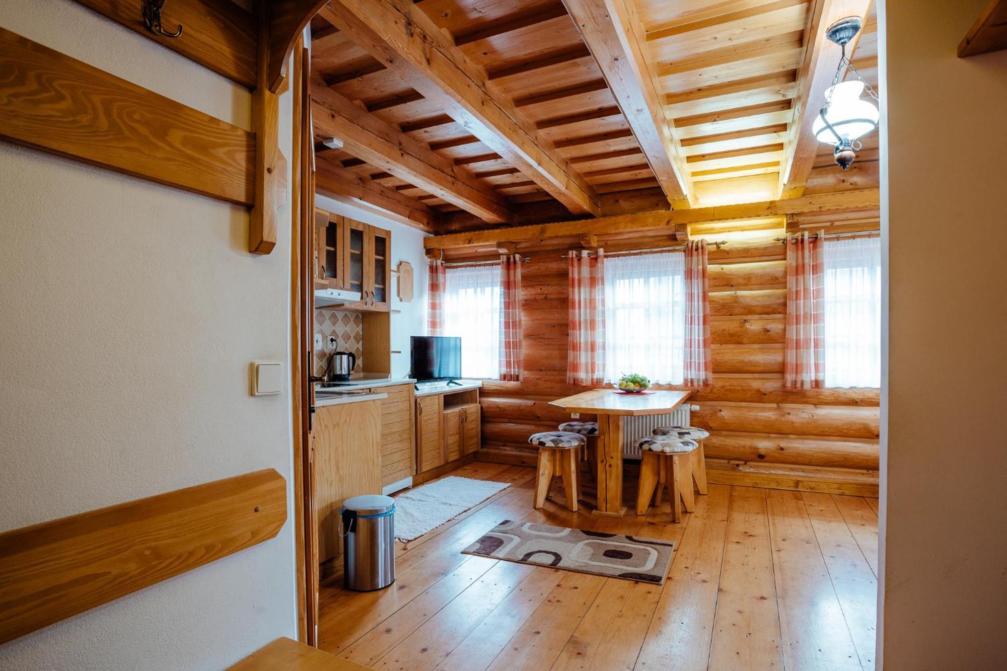 Janosikova Valaska Hills Apartments Терхова Экстерьер фото