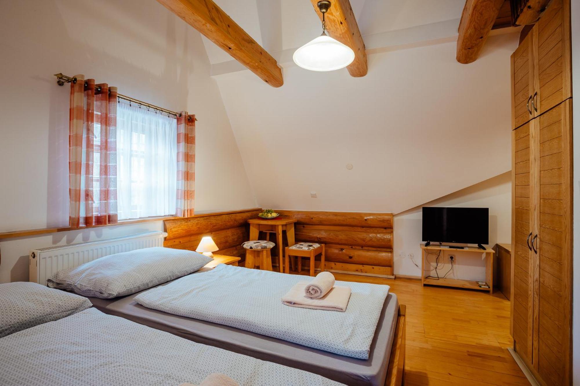 Janosikova Valaska Hills Apartments Терхова Экстерьер фото